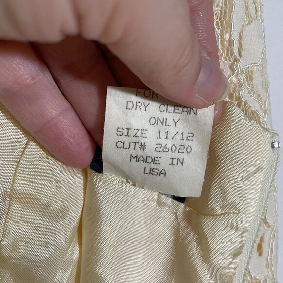 Rare Vintage Léger Ivory Lace Bodycon Dress Square Neckline Women's Size 11/12 - Picture 10 of 12